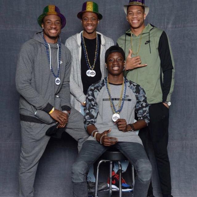 西班牙队并 西班牙队并